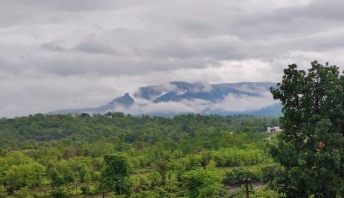 Family Room with Mountain View