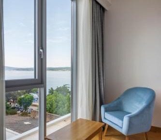 Superior Double or Twin Room with Sea Side
