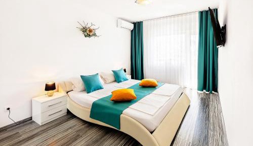 Double Room with Private External Bathroom