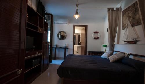 Deluxe Suite with Spa Bath
