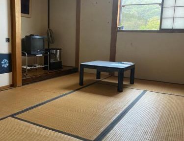 Japanese-Style Standard Twin Room with Shared Bathroom