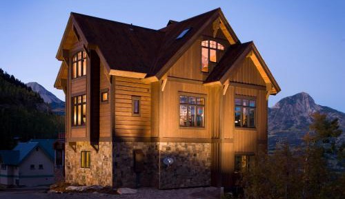 Five-Bedroom Holiday Home