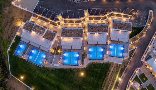 Duplex Suite with Private Pool