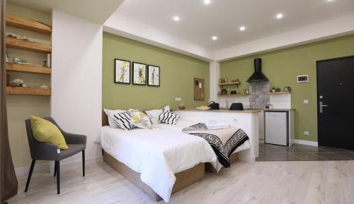 Studio Apartment