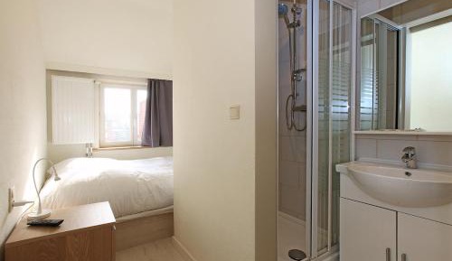 Triple Room with Bathroom