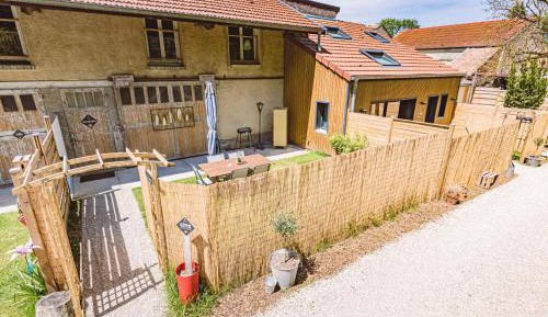 Apartment with Garden View