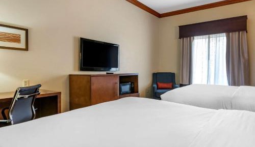 Queen Room with Two Queen Beds - Accessible/Non-Smoking 