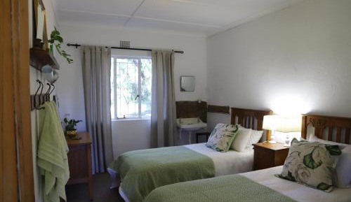 Standard Twin Room with Shared Bathroom