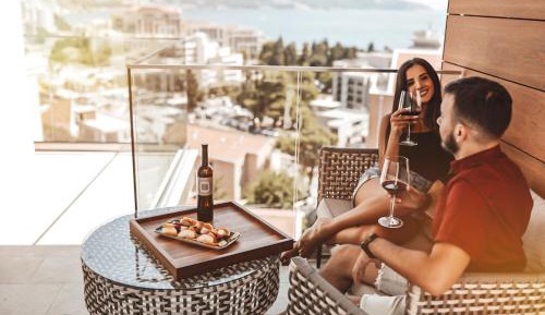 Deluxe Suite with Sea View