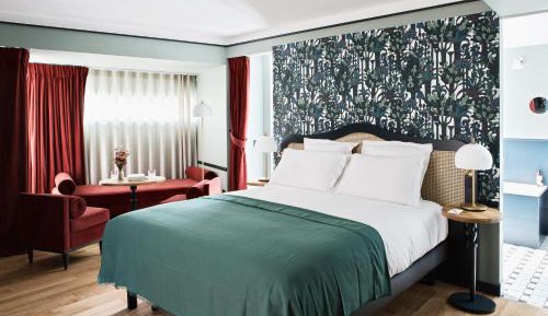 Deluxe Double Room with Balcony -"Hibiscus"