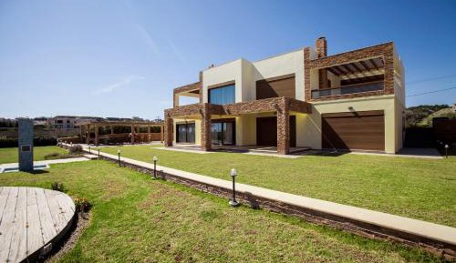 Three-Bedroom Villa - Beach Front