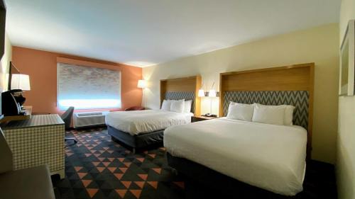 Standard Room with Two Queen Beds