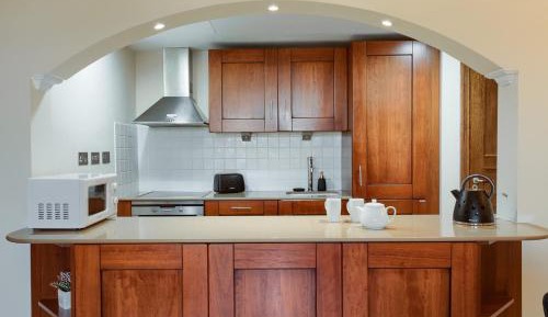 One-Bedroom Apartment with Shared Pool
