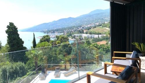 Apartment with Sea View