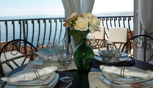 Studio with Balcony and Sea View