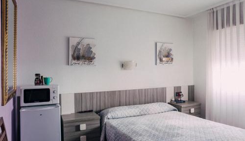 Twin Room with Private Bathroom