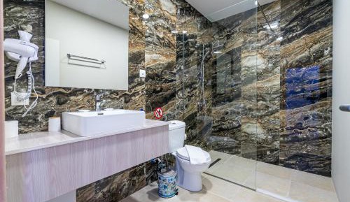 Junior Suite with Pool View