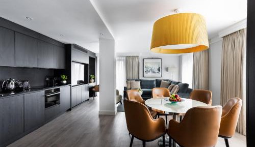 Three Bedroom Deluxe Apartment