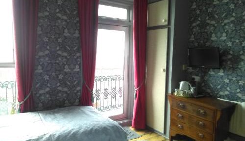 Twin Room with Balcony