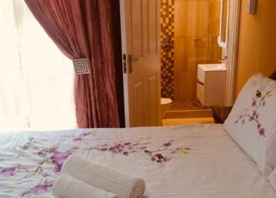 Double or Twin Room with Shower