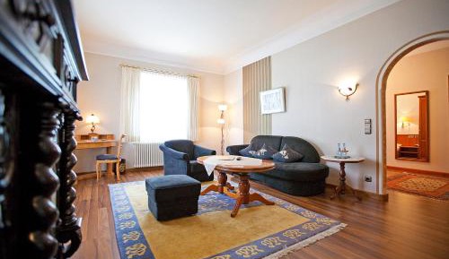 Deluxe Suite