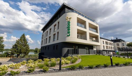 Apartment with Lake View