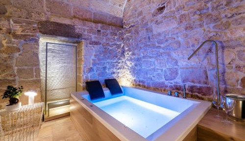 King Suite with Spa Bath and City View