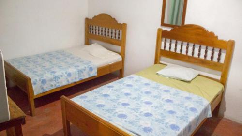 Basic Triple Room with Shared Bathroom