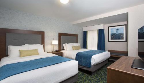 Queen Suite with Two Queen Beds and Full Kitchen - Non-Smoking