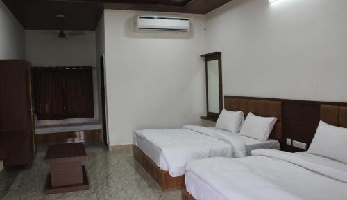 Deluxe Family Room