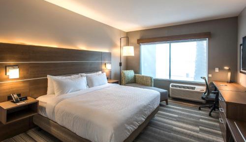 Standard King Room