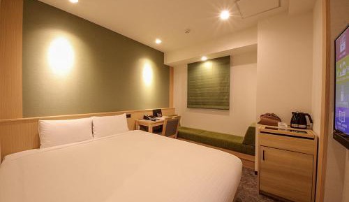 Queen Room - Non-Smoking