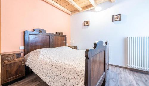 Superior One-Bedroom Apartment