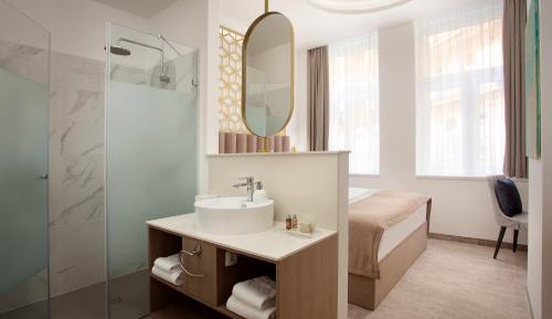 Superior Queen Room