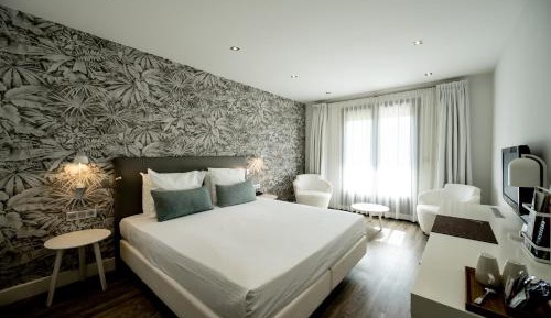 Suite with Garden View