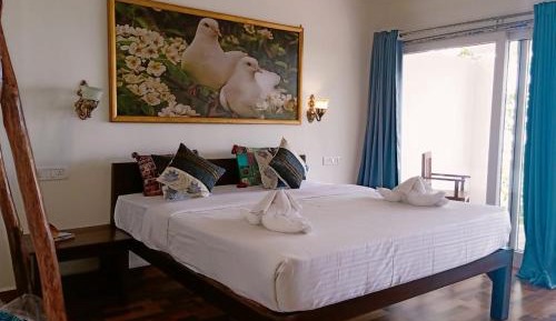 Deluxe Double Room with Balcony and Sea View