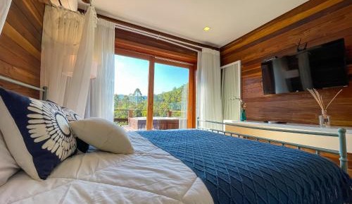 Suite with Hot Tub