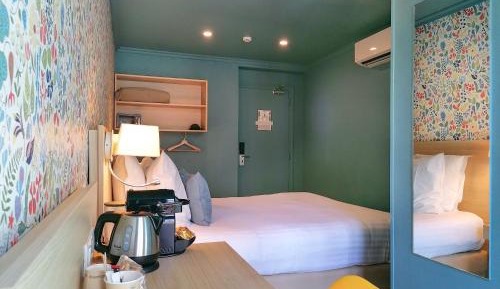 Superior Room with Noter Dame view