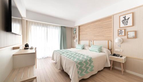  Twin Room with Pool View 