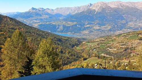 Studio with Mountain View