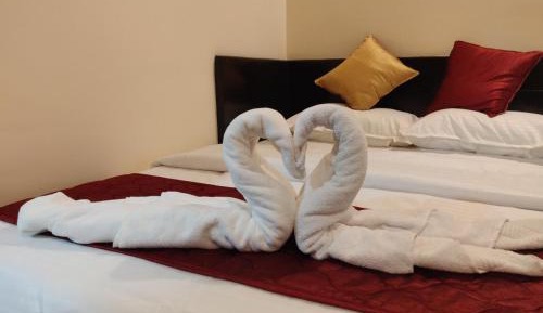 Deluxe Double Room (2 Adults + 1 Child)