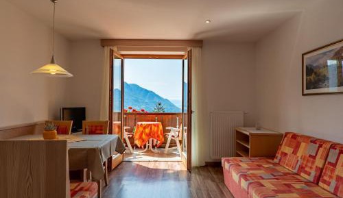 Superior One-Bedroom Apartment with Balcony
