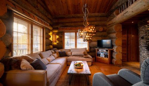 Four-Bedroom Chalet with Sauna