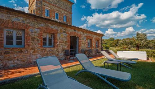  La Torre Villa with private outdoor Jacuzzi