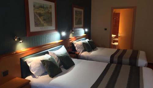 Triple Room with Bath