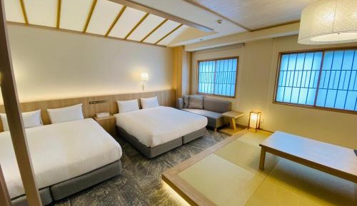 Deluxe Family Room