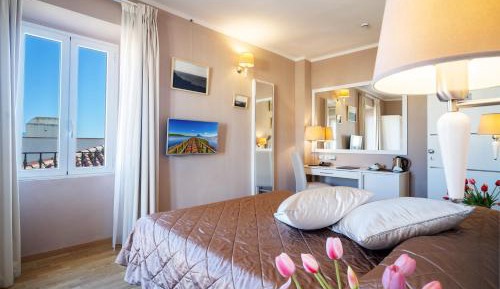 Superior Double Room with Balcony