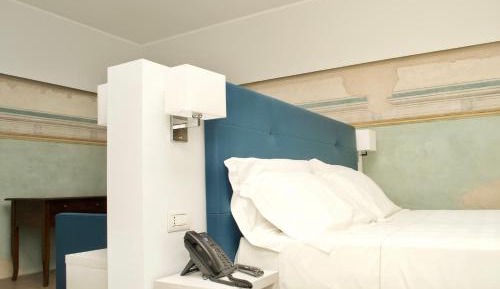 Deluxe Double or Twin Room with City View