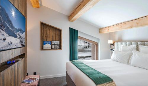 Junior Suite with Mountain View