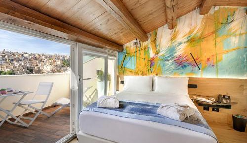 Queen Room with Balcony